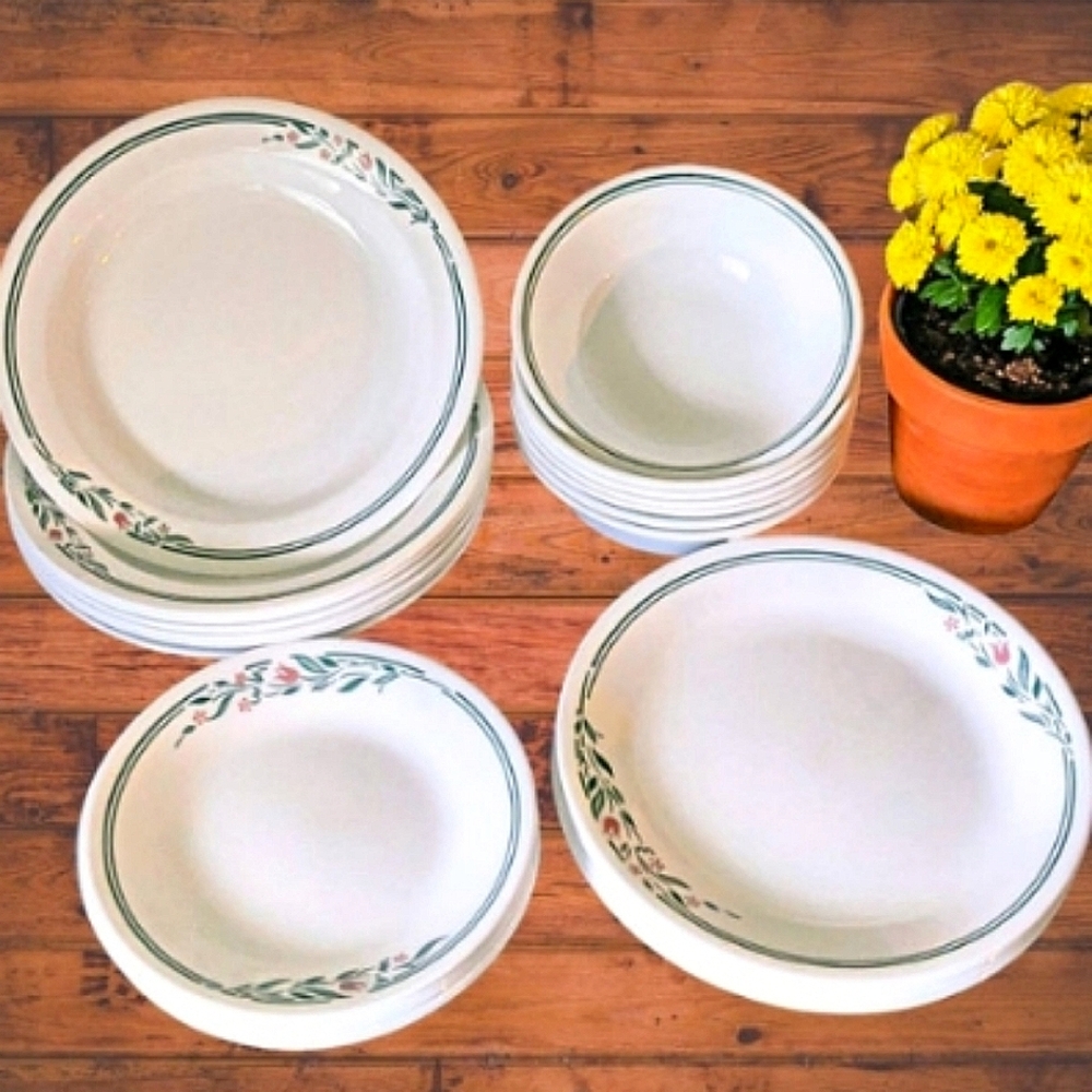 Vintage Corelle Rosemarie Set 7 each lg +sm plates, soup + salad bowls 28 total!